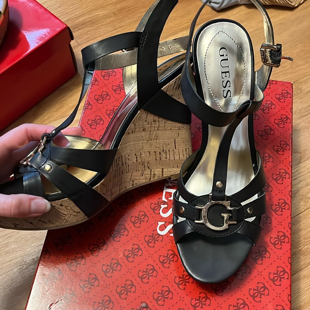 GUESS wedges